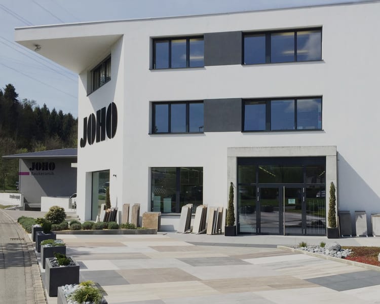 fliesen_ausstellung_aussenbereich